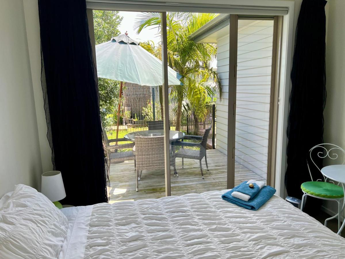 Bed and breakfast Jennie'S In Whitianga Extérieur photo